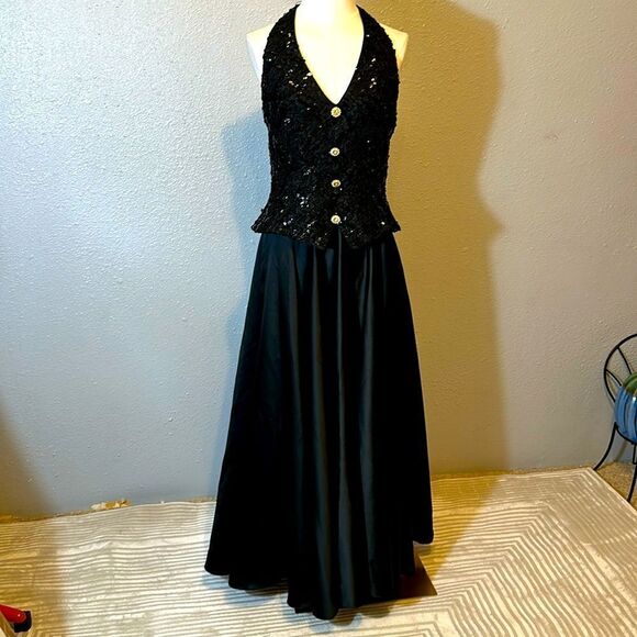 Vintage Dave and Johny  halter sequined top with satin A-line skirt size 11/12 - Picture 1 of 12